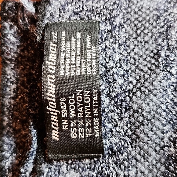 ⚡️5 For $10⚡️Vintage Manifattura Almar gray striped wool scarf - Picture 2 of 4